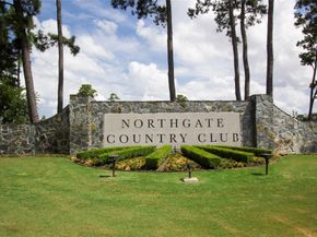 2727 S Southern Oaks Drive, Houston TX 77068