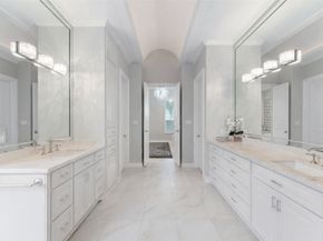 2727 S Southern Oaks Drive, Houston TX 77068