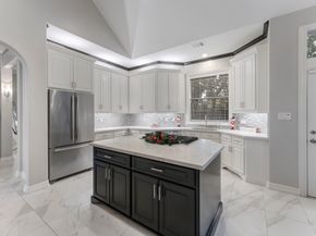 2727 S Southern Oaks Drive, Houston TX 77068