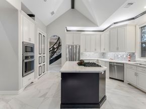 2727 S Southern Oaks Drive, Houston TX 77068