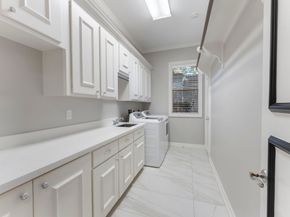 2727 S Southern Oaks Drive, Houston TX 77068