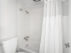 5000 Glenmont Drive, Houston TX 77081