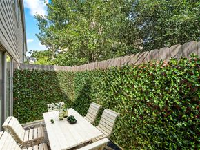 5000 Glenmont Drive, Houston TX 77081