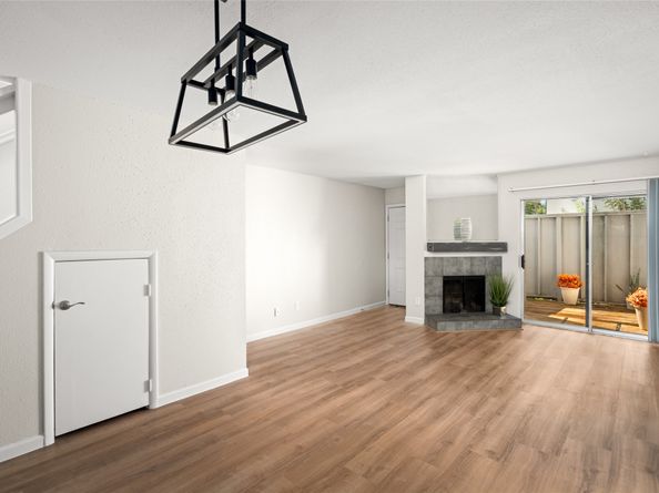 5000 Glenmont Drive, Houston TX 77081