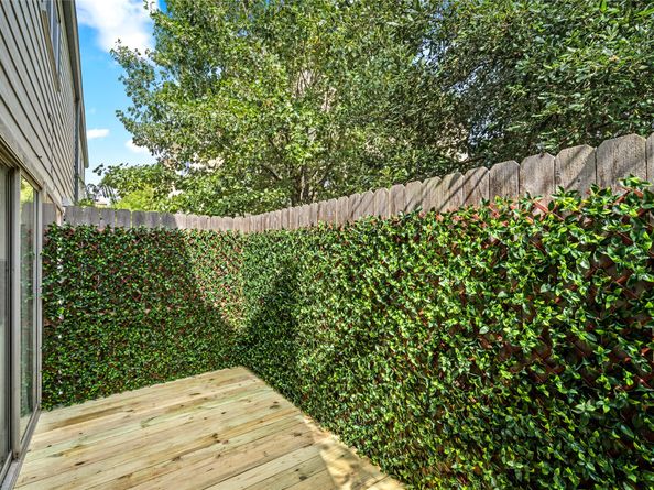 5000 Glenmont Drive, Houston TX 77081