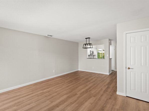 5000 Glenmont Drive, Houston TX 77081