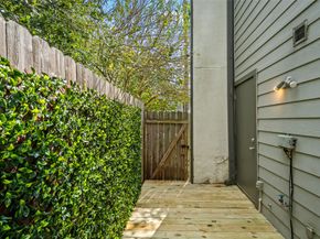 5000 Glenmont Drive, Houston TX 77081