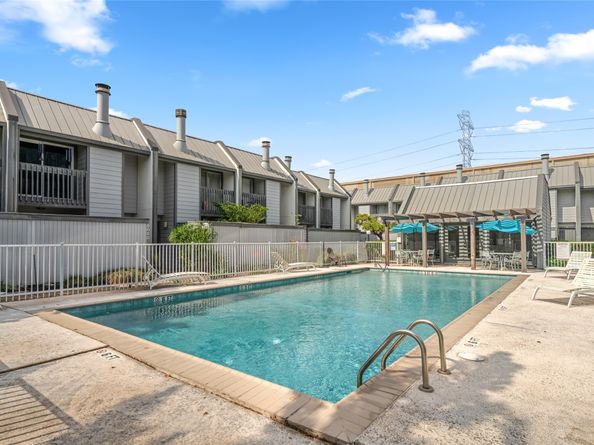 5000 Glenmont Drive, Houston TX 77081