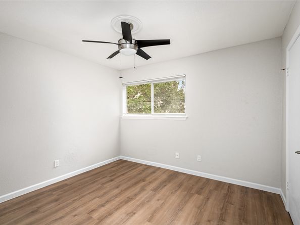 5000 Glenmont Drive, Houston TX 77081