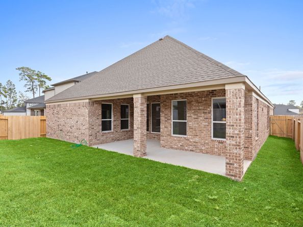 3227 Bushy Hawthorne Drive, Conroe TX 77301