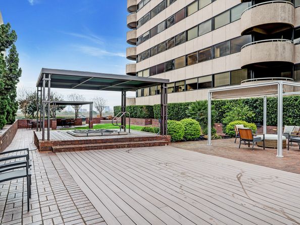 5000 Montrose Boulevard 18A, Houston TX 77006