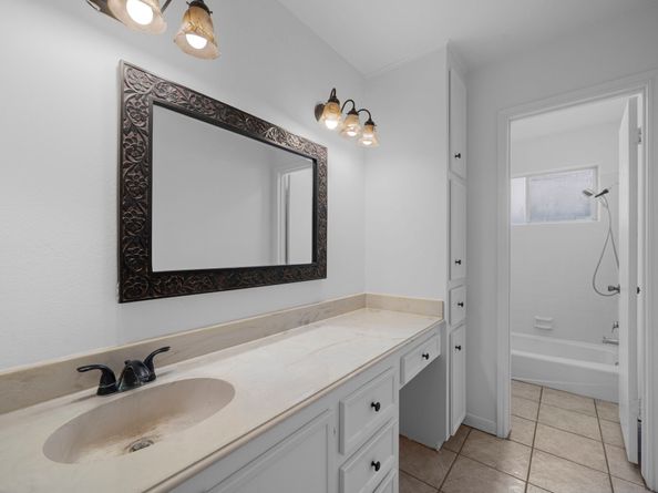 11306 Ella Lee Lane, Houston TX 77077