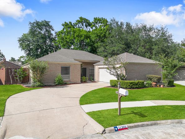 11306 Ella Lee Lane, Houston TX 77077