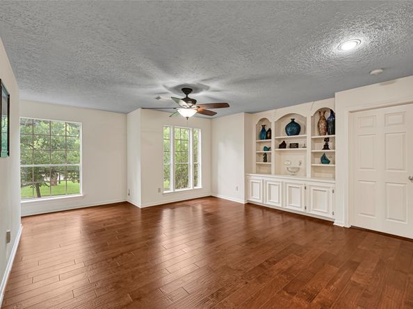 6102 Walkers Park Drive, Sugar Land TX 77479