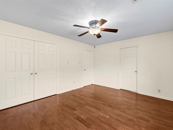 6102 Walkers Park Drive, Sugar Land TX 77479