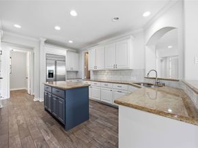 8823 Hollow Banks Lane, Houston TX 77095