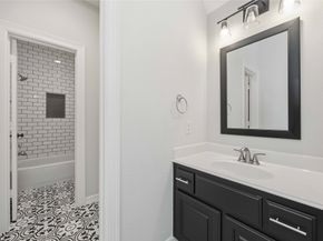 8823 Hollow Banks Lane, Houston TX 77095