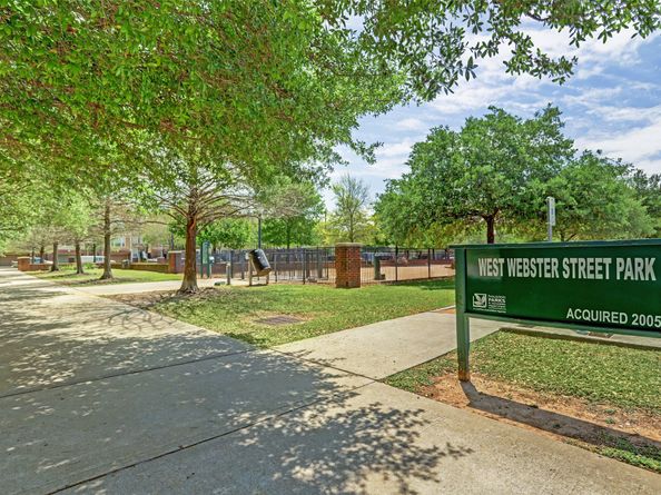 1639 Sutton Street, Houston TX 77006