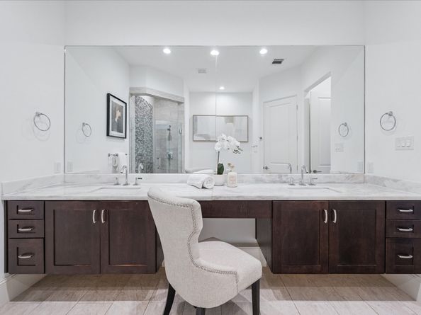 1002 Savannah Cedar Lane, Houston TX 77043