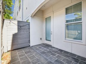 1002 Savannah Cedar Lane, Houston TX 77043