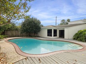 4919 Valkeith Drive, Houston TX 77096