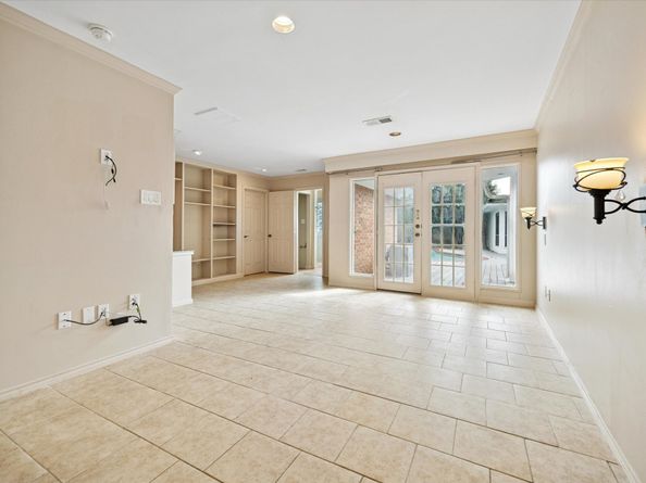 4919 Valkeith Drive, Houston TX 77096