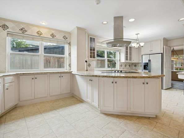 4919 Valkeith Drive, Houston TX 77096