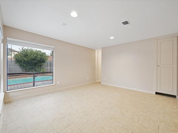 4919 Valkeith Drive, Houston TX 77096