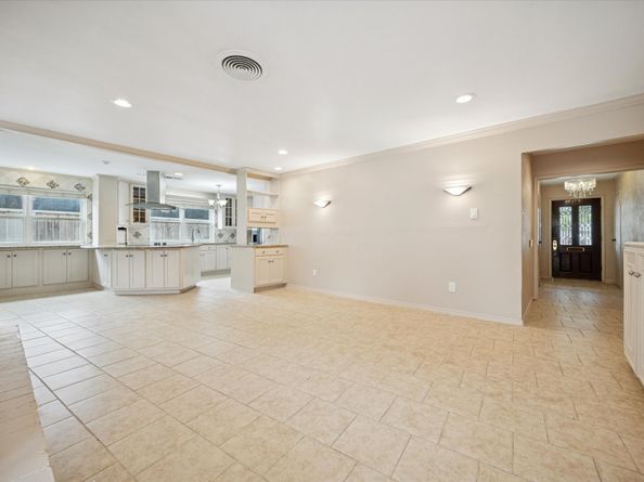 4919 Valkeith Drive, Houston TX 77096