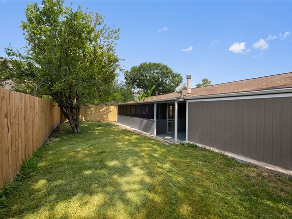 1911 Delphi Lane, Houston TX 77067