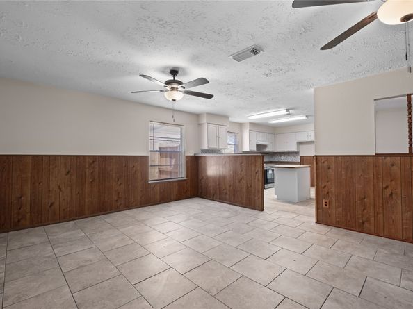 1911 Delphi Lane, Houston TX 77067