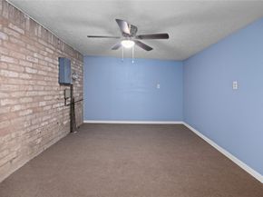 1911 Delphi Lane, Houston TX 77067