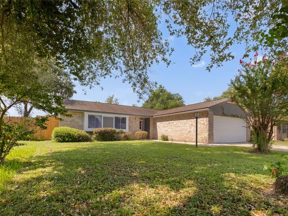 1911 Delphi Lane, Houston TX 77067