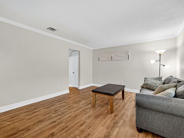 711 Worthshire Street, Houston TX 77008