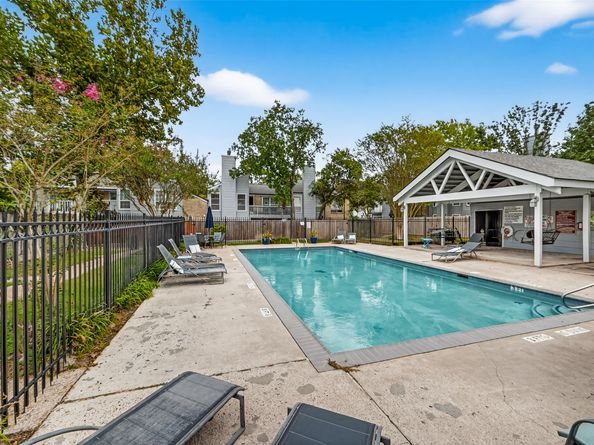 711 Worthshire Street, Houston TX 77008