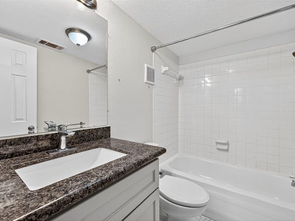 711 Worthshire Street, Houston TX 77008