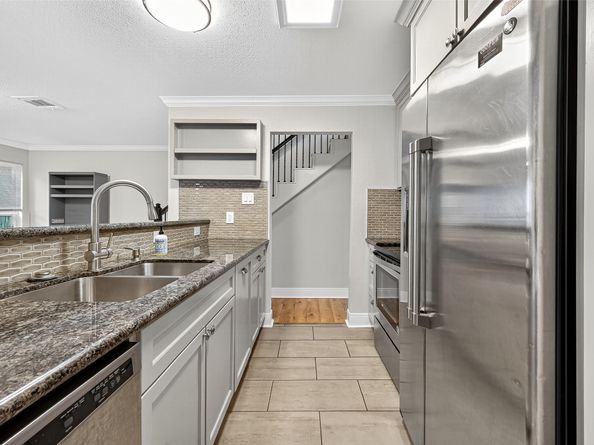 711 Worthshire Street, Houston TX 77008