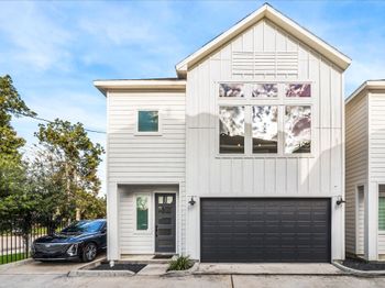 105 W Whitney Street