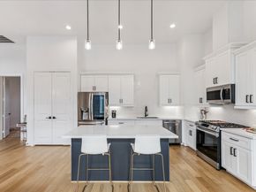 105 W Whitney Street A, Houston TX 77018