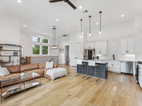 105 W Whitney Street A, Houston TX 77018