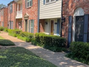 477 Bendwood Drive, Houston TX 77024