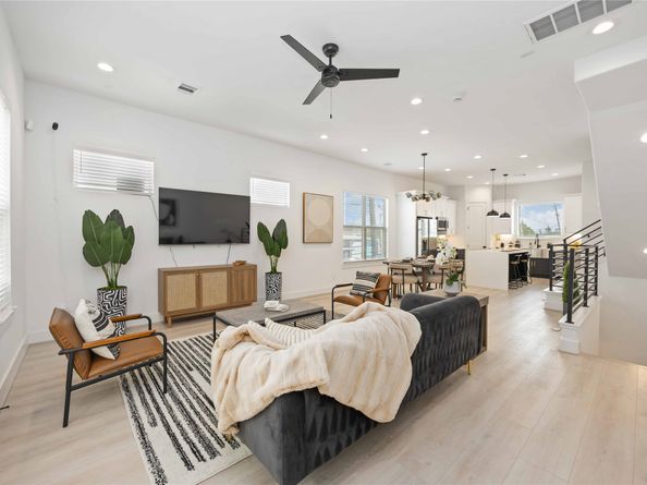 7805 Amelia Road B, Houston TX 77055