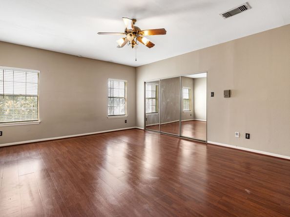 2892 Holly Hall Street 2892, Houston TX 77054