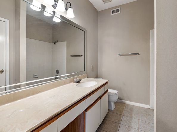 2892 Holly Hall Street 2892, Houston TX 77054