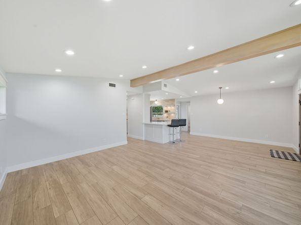 2215 Ansbury Drive, Houston TX 77018