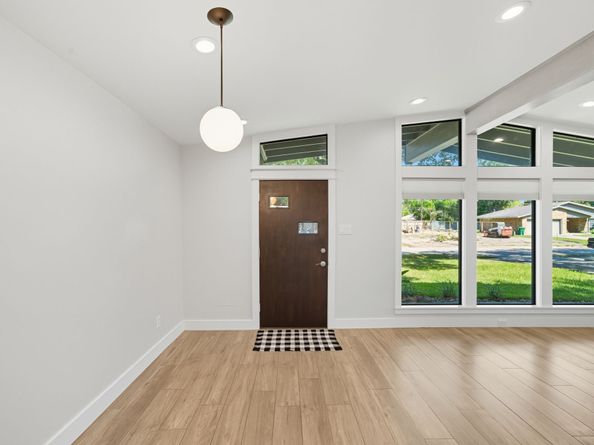 2215 Ansbury Drive, Houston TX 77018