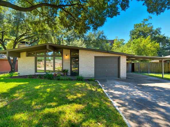 2215 Ansbury Drive, Houston TX 77018