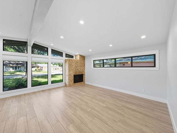 2215 Ansbury Drive, Houston TX 77018