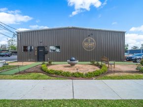 2215 Ansbury Drive, Houston TX 77018