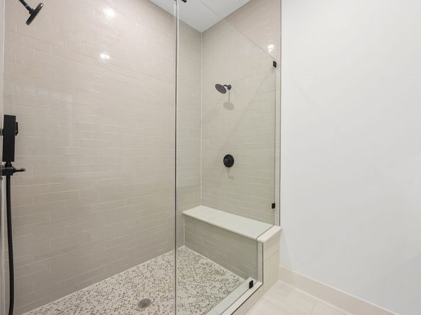 2121B Hoskins Drive, Houston TX 77080
